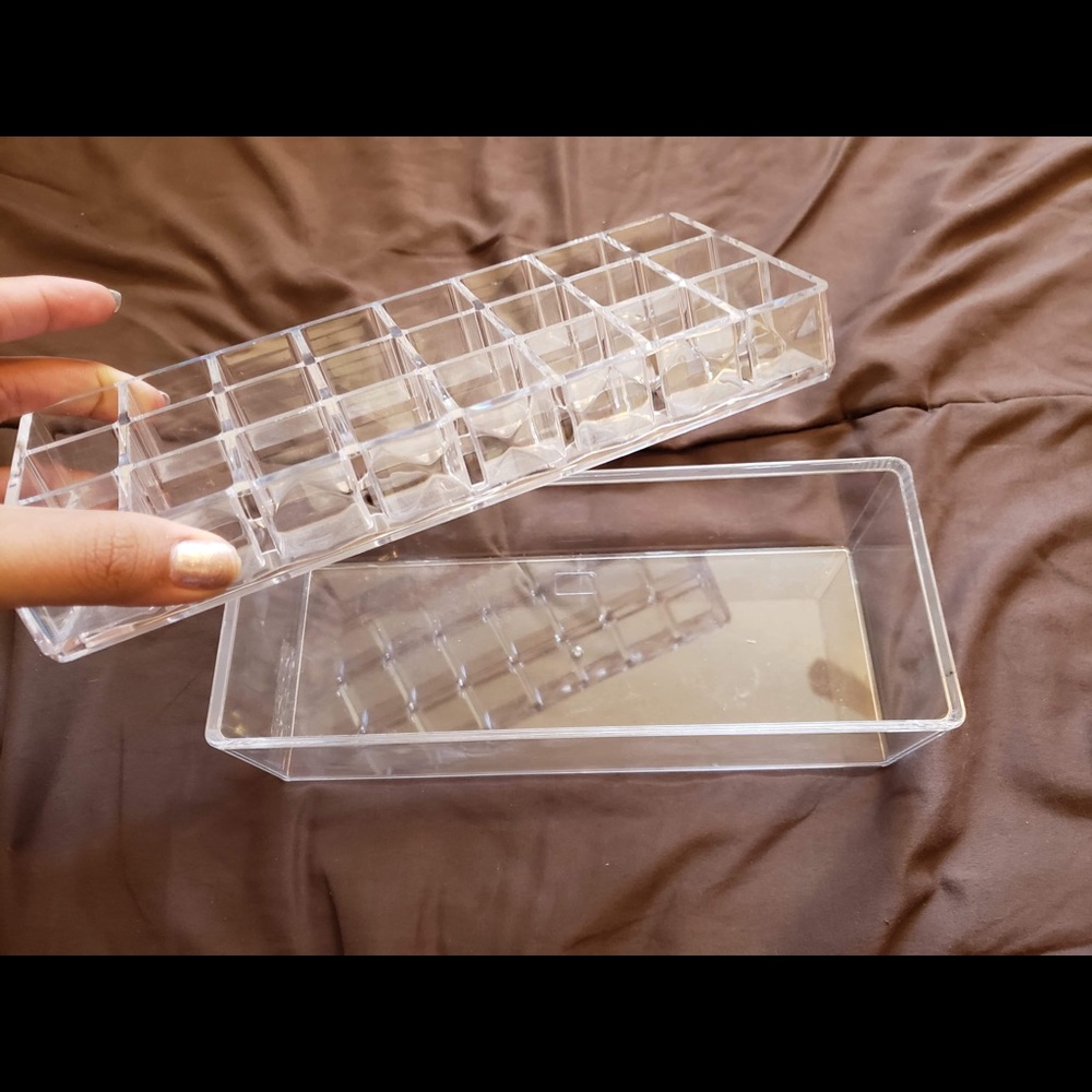 Makeup organizer